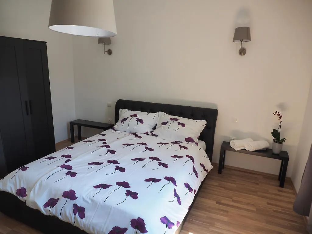 Captain Emo City Apartments Pola Croazia
