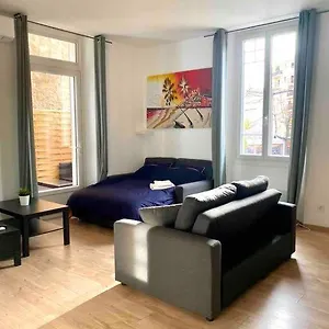 https://cosy-apartment-in-cannes-with-a-terrasse.fr-provencehotel.com